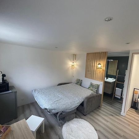 Chambre Type Studio Otel Frepillon Dış mekan fotoğraf